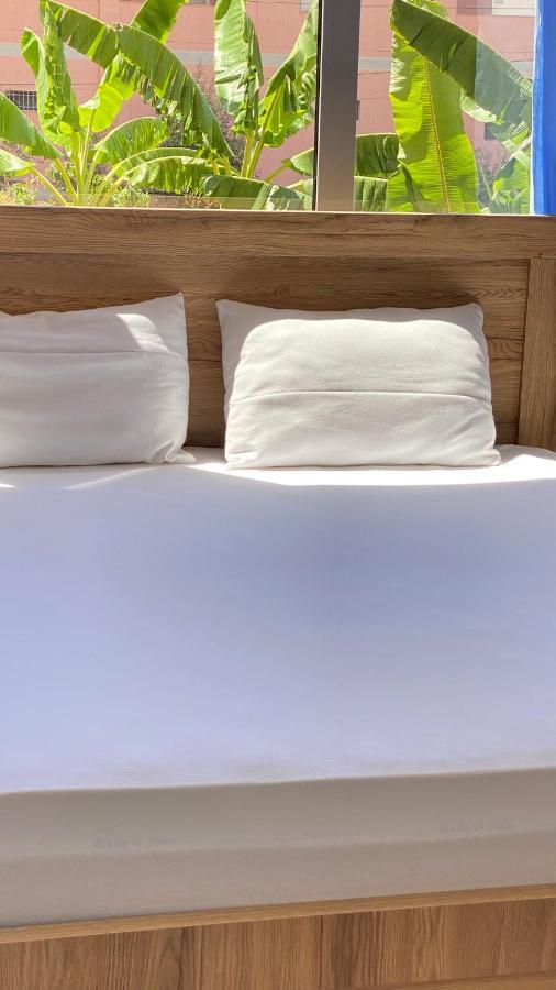 Quarto Triplo Económico com Casa de Banho Partilhada